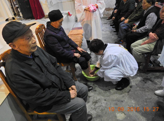 遂宁市基督教福音堂举行重阳节活动