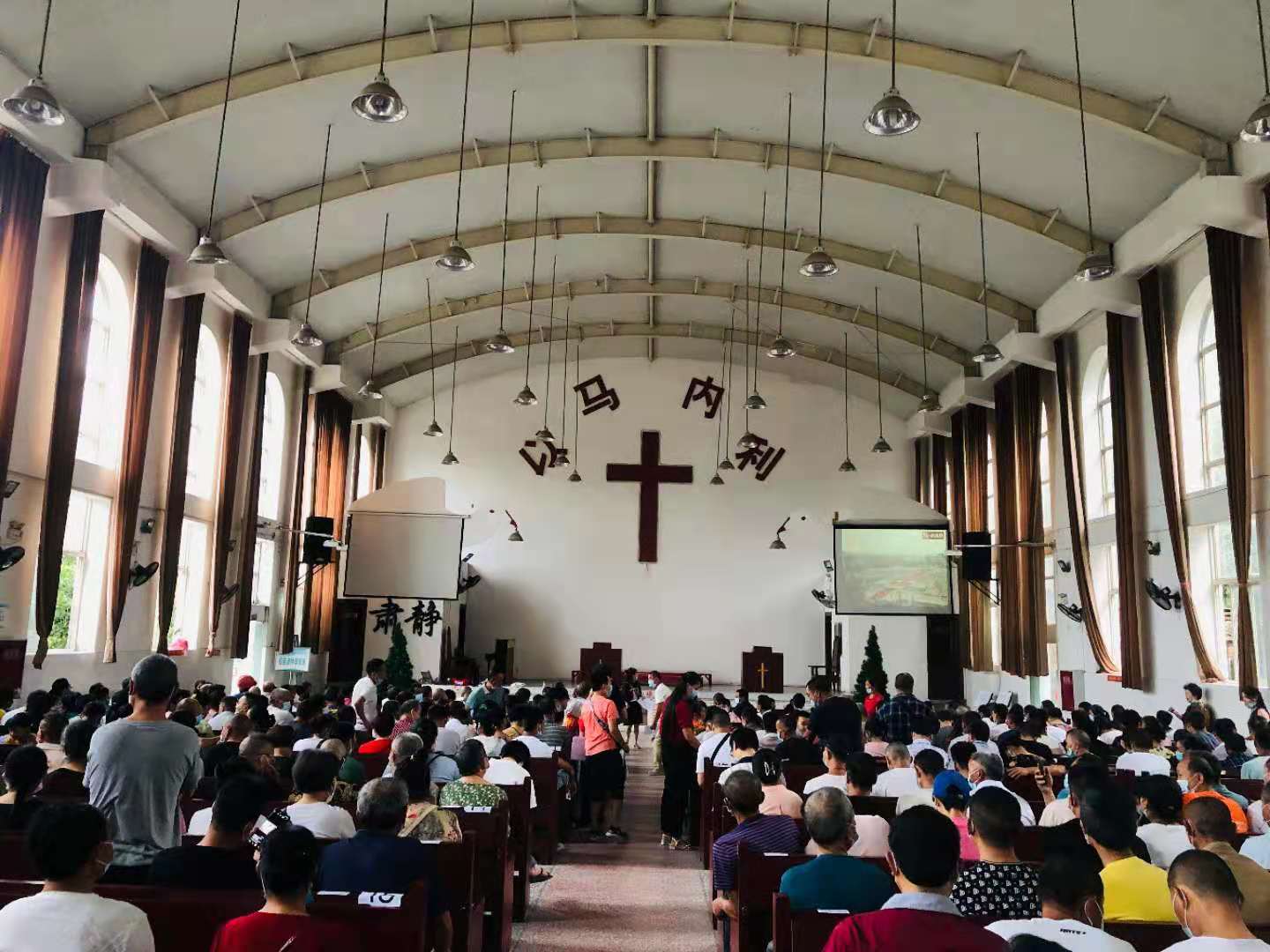 四川基督教各地堂点积极组织观看庆祝中国共产党成立100周年大会