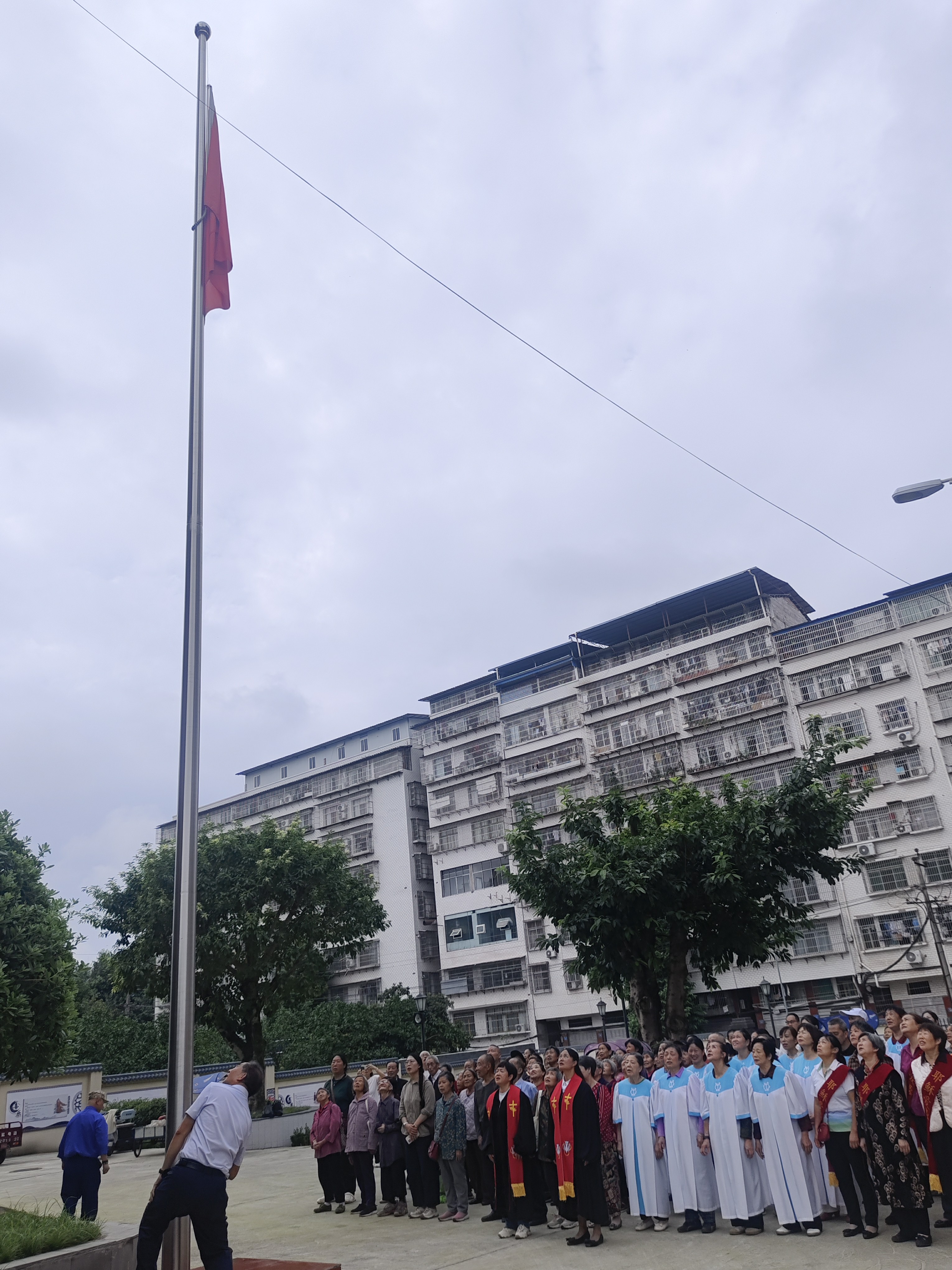 同升一面旗 共祝祖国好——我省各地基督教堂举行庆国庆升国旗仪式