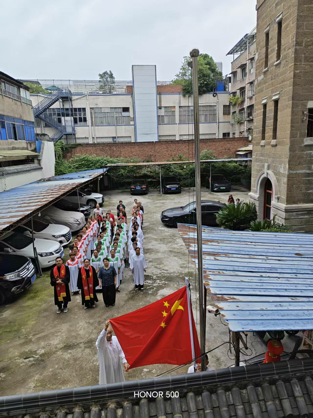 同升一面旗 共祝祖国好——我省各地基督教堂举行庆国庆升国旗仪式